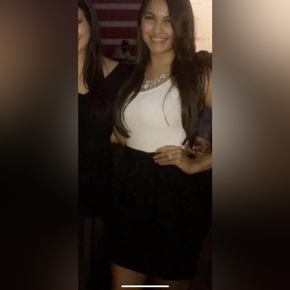 Black peplum skirt- BEBE - Picture 5 of 5